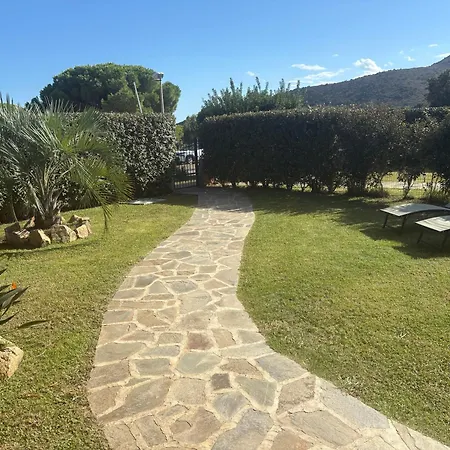 Dolce Casa Baia Sant'anna - * בודוני